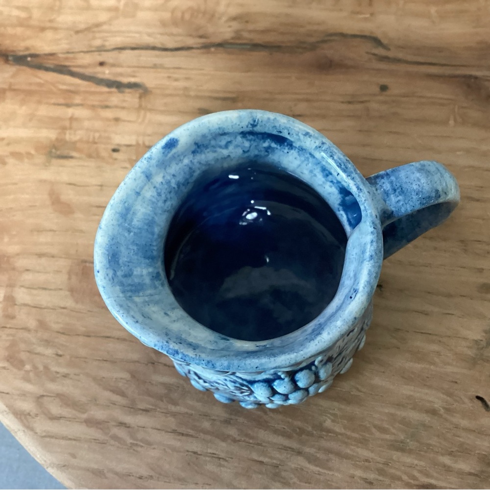 Ceramic Crafted Creamer - Grapes & Vine Themed - Very Nice & Very Unique - Picture 6 of 13
